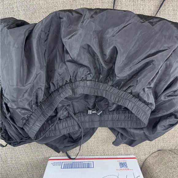 Bow with Clothes Brands Like Forever 21 And Pretty Little Thing - Picture 8 of 9